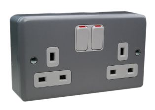 UK, BRITISH, UNITED KINGDOM 13 AMPERE-250 VOLT DUPLEX OUTLET (UK1-13R), DOUBLE POLE ON/OFF SWITCHES, BS 1363A TYPE G SOCKETS, SHUTTERED CONTACTS, 2 POLE-3 WIRE GROUNDING (2P+E), STEEL BOX & COVER, SURFACE MOUNT. GRAY.

<br><font color="yellow">Notes: </font> 
<br><font color="yellow">*</font> On/Off switches control outlets.
<br><font color="yellow">*</font> British, UK, plugs, power cords, sockets, GFCI-RCD outlets listed below in related products. Scroll down to view.

 