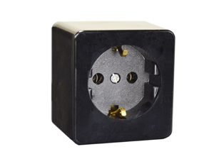 EUROPEAN SCHUKO CEE 7/3 TYPE F (EU1-16R) 16 AMPERE-250 VOLT SURFACE MOUNT SINGLE OUTLET, IP20 RATED, 2 POLE-3 WIRE GROUNDING (2P+E). BLACK.

<br><font color="yellow"> Notes: </font> 
<br><font color="yellow">*</font> Surface mount base plate available, use part #70115-BP.
<br><font color="yellow">*</font> Terminals accept 1.5mm conductors.
<br><font color="yellow">*</font> Terminal screw torque = 0.6Nm, Cover screw torque = 0.4Nm.
<br><font color="yellow">*</font> Operating temp. = -5C to +40C.
 <br><font color="yellow">*</font> European Schuko connectors, plugs, outlets, GFCI/RCD sockets, power strips, power cords are listed below. Scroll down to view.
