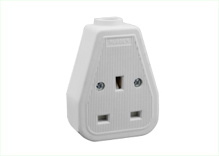 UK, BRITISH, UNITED KINGDOM 13 AMPERE-250 VOLT IN-LINE CONNECTOR, BS 1363A TYPE G (UK1-13R), SHUTTERED CONTACTS, 2 POLE-3 WIRE GROUNDING (2P+E), WHITE.  

<br><font color="yellow">Notes: </font> 
<br><font color="yellow">*</font> Max. Cord O.D. = 0.393" (10mm).
<br><font color="yellow">*</font> Material: PP / Rubber.
<br><font color="yellow">*</font> Temp. Range: -5�C - to +40�C.
<br><font color="yellow">*</font> British, United Kingdom Extension Cords, Plugs, Power Cords, Outlets, Power Strips, GFCI-RCD Receptacles, Sockets, Connectors, Plug Adapters listed below in related products. Scroll down to view.
 
 