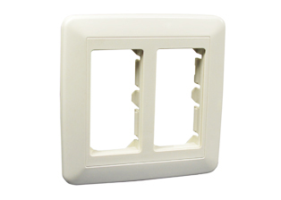 WALL PLATE / MOUNTING FRAME, TWO GANG SIZE, ACCEPTS  FOUR 36mmX36mm SIZE MODULAR DEVICES. IVORY.

<br><font color="yellow">Notes: </font> 
<br><font color="yellow">*</font> Mounts on American 4x4 wall boxes.
<br><font color="yellow">*</font> Wall plate / mounting frame requires standard American #6-32 X 3/4 inch long mounting screws.
<br><font color="yellow">*</font> Not for use with #74901-SCH outlet.

<br><font color="yellow">*</font> Ensure modular devices are secured in mounting frame. All locking tabs must be completely engaged.

 



 