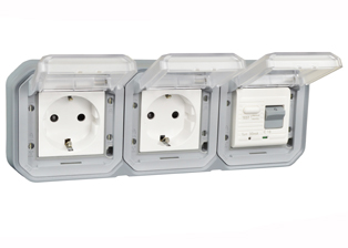 EUROPEAN SCHUKO 16 AMPERE-230 VOLT CEE 7/3 <font color="yellow">GFCI (RCBO/RCD)</font> DUPLEX OUTLET, TYPE F (EU1-16R), 50/60 Hz, <font color="yellow">(30mA TRIP)</font>, WEATHERPROOF IP55 RATED, PANEL MOUNT OR FLUSH WALL BOX MOUNT, (GLAND TYPE CABLE ENTRY), 2 POLE-3 WIRE GROUNDING (2P+E). GRAY.

<BR><font color="yellow">Notes:</font>
<BR><font color="yellow">*</font>Mating flush mount wall box #77190-D3. 
<BR><font color="yellow">*</font> Downstream outlets can be protected. Use on single phase 230 volt circuits only.
<BR><font color="yellow">*</font> Latched RCD, No reset after power failure. RCBO (single pole + neutral) provides over current protection.
<BR><font color="yellow">*</font> Screw terminal torque = 0.08Nm. Operating temp. = -5C to +40C. 
<BR><font color="yellow">*</font> Weatherproof surface mount IP66 rated outlets listed below. Scroll down to view.
<BR> <font color="yellow">*</font> Not for use on life support, medical equipment, refrigeration equipment.  
 <BR><font color="yellow">*</font> GFCI (RCBO/RCD) outlets are available for all countries. Contact us.  
